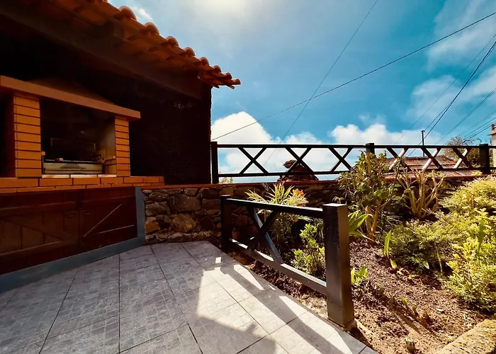 Typical House -madeira Group Calheta (Madeira)