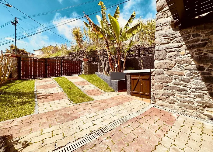 בית נופש Typical House -madeira Group *